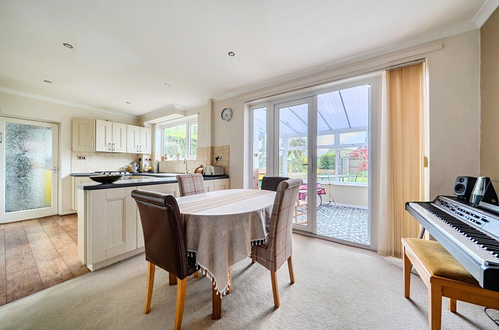 Additional image 10 of 3 bed semi-detached house for saleSandringham Road, Swindon SN3