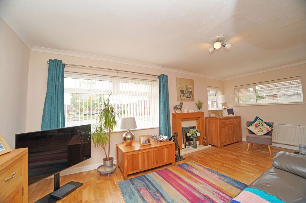 Additional image 2 of 2 bed detached bungalow for saleWelford Close, Swindon SN3