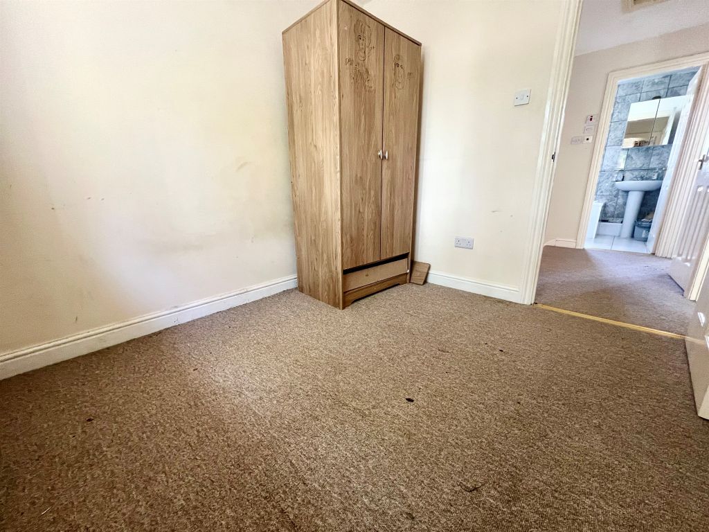 Additional image 9 of 3 bed semi-detached house for salePartridge Way, Old Sarum, Salisbury SP4