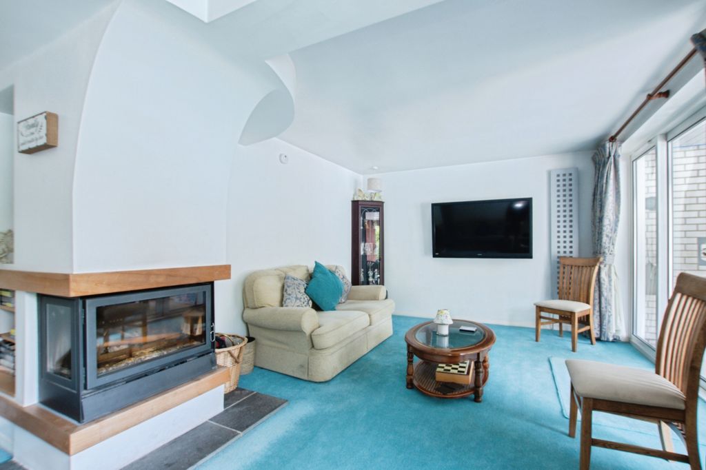Additional image 19 of 6 bed detached house for saleLyndhurst Road, Salisbury SP5