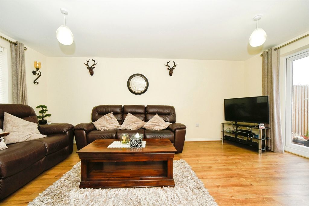 Additional image 2 of 3 bed semi-detached house for saleEndeavour Road, Swindon SN3