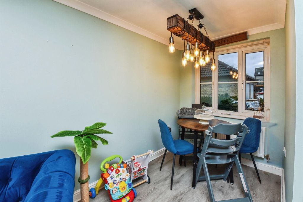 Additional image 6 of 4 bed semi-detached house for saleBowmans Court, Melksham SN12
