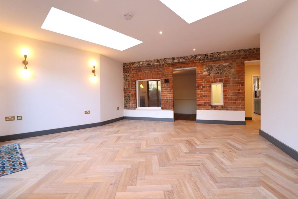 Additional image 6 of 4 bed detached house for saleOxford Street, Ramsbury, Marlborough SN8