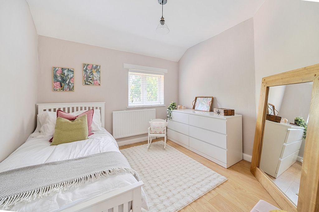 Additional image 13 of 3 bed semi-detached house for saleHatchet Lane, Windsor SL4