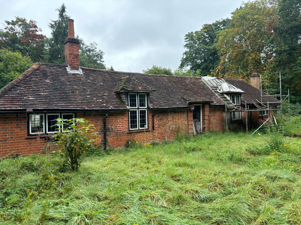 4 bed detached bungalow for saleLovel Lane, Windsor SL4