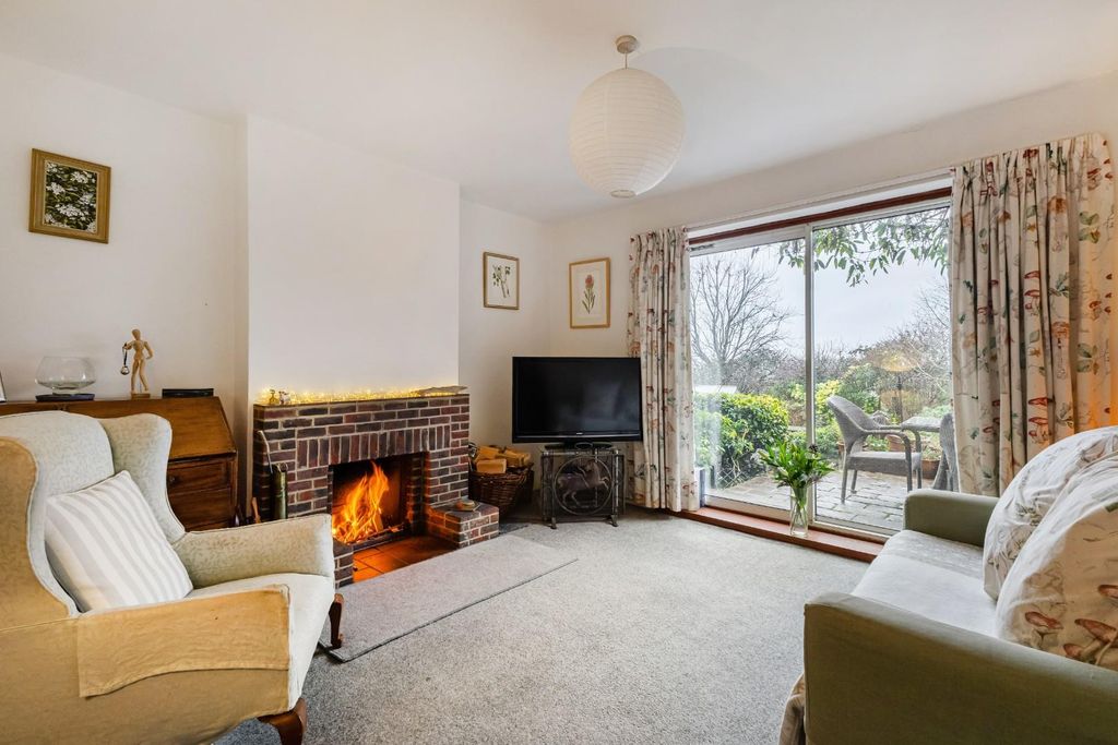 Additional image 2 of 4 bed property for saleAssisi Road, Salisbury SP1