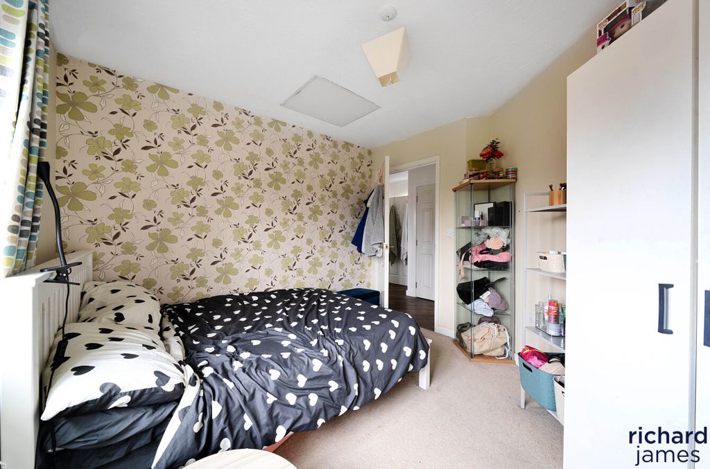 Additional image 10 of 2 bed flat for saleWoodhouse Road, Walcot, Swindon SN3