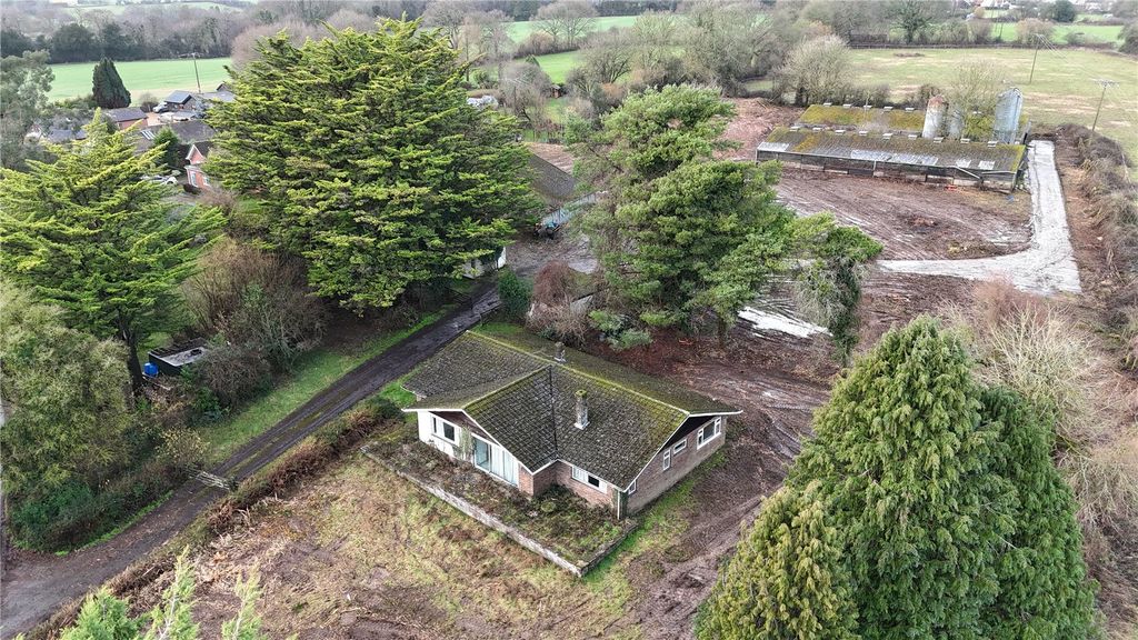 3 bed bungalow for saleYarmley Farm, Weston Lane, Winterslow, Wiltshire SP5