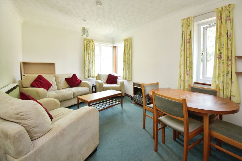 Additional image 10 of 1 bed flat for saleKingsmead, Lower Common Road, West Wellow, Romsey SO51