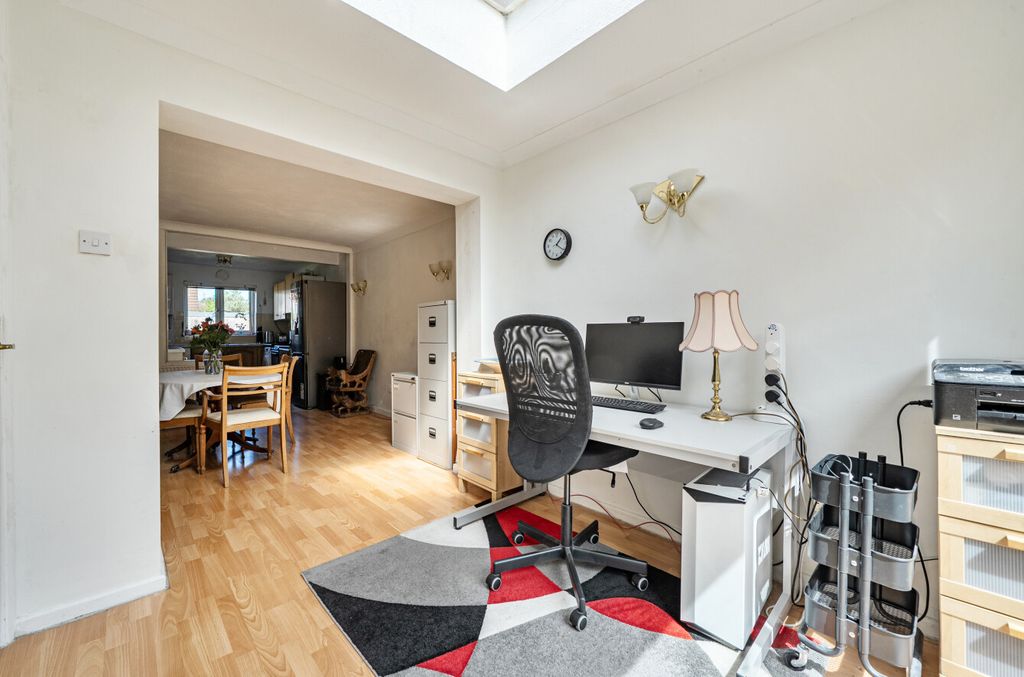Additional image 19 of 4 bed terraced house for saleWoodies Close, Binfield, Bracknell, Berkshire RG42