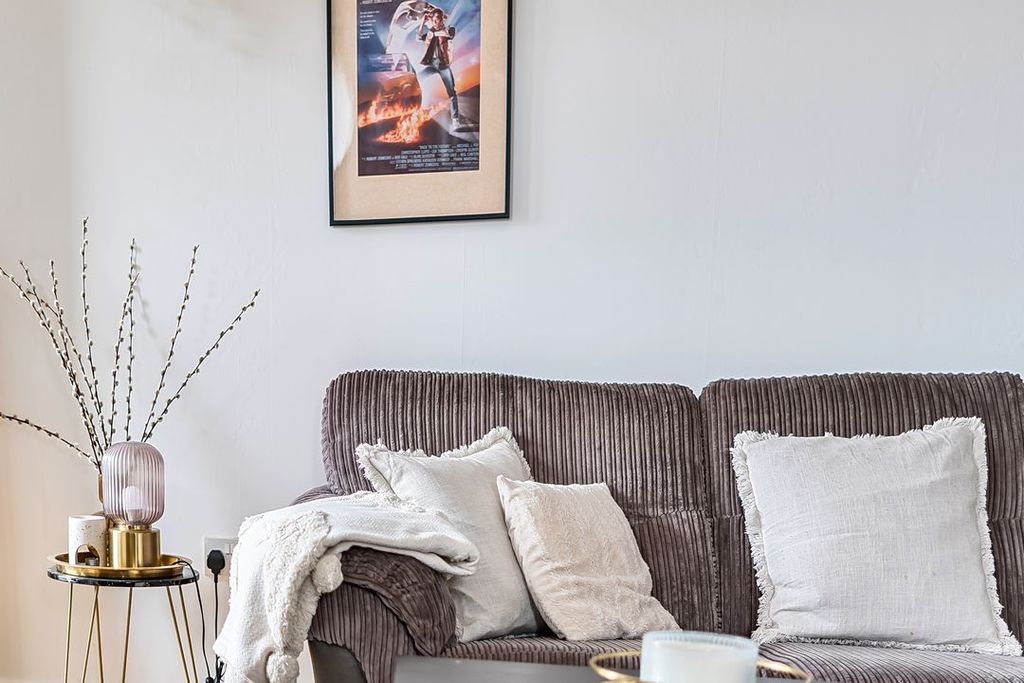 Additional image 5 of 3 bed flat for salePasteur Drive, Old Town, Swindon SN1