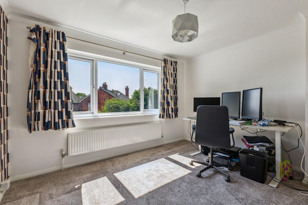 Additional image 9 of 3 bed property for saleVictoria Road, Salisbury SP1