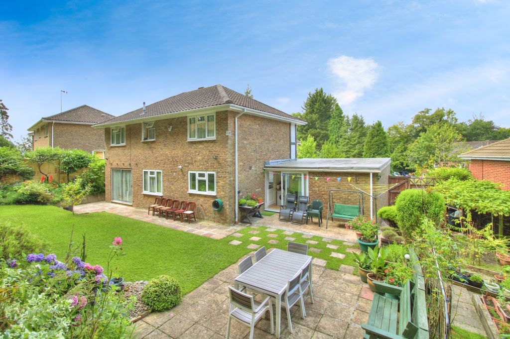 Additional image 19 of 4 bed detached house for saleBeech Glen, Bracknell RG12