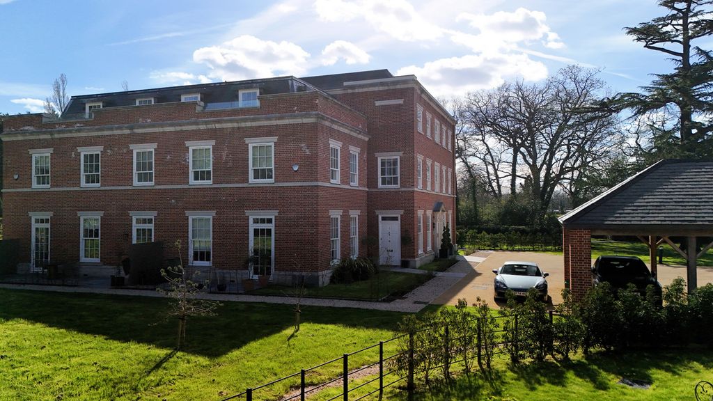 Additional image 20 of 2 bed flat for saleWinkfield Park Winkfield Row Bracknell, Berkshire RG42