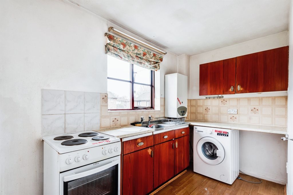 1 bed maisonette for saleAldborough Close, Westlea, Swindon SN5