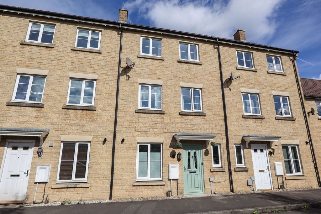3 bed terraced house for saleLinnet Road, Calne SN11