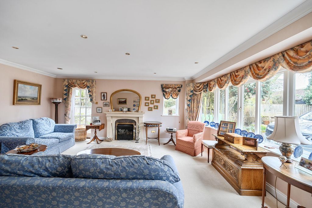 4 bed detached house for saleCoach Barton, Steeple Ashton, Trowbridge BA14 photo 2