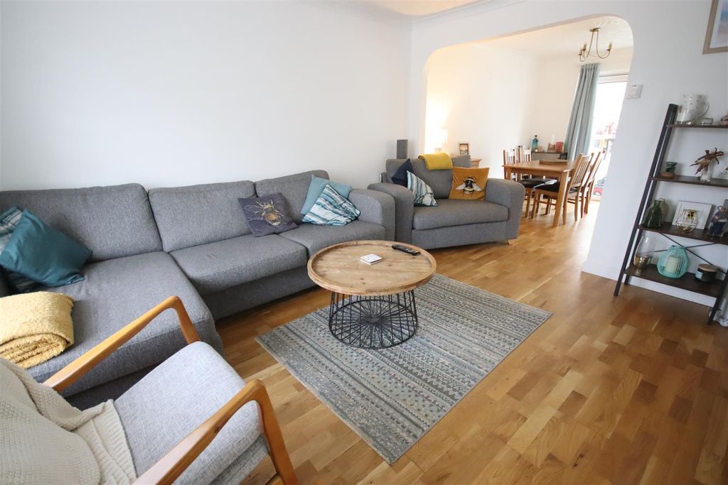 Additional image 3 of 3 bed semi-detached house for saleHolland Close, Chippenham SN15