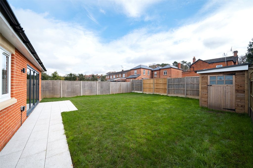 Additional image 14 of 3 bed bungalow for saleNapier Road, Crowthorne, Berkshire RG45