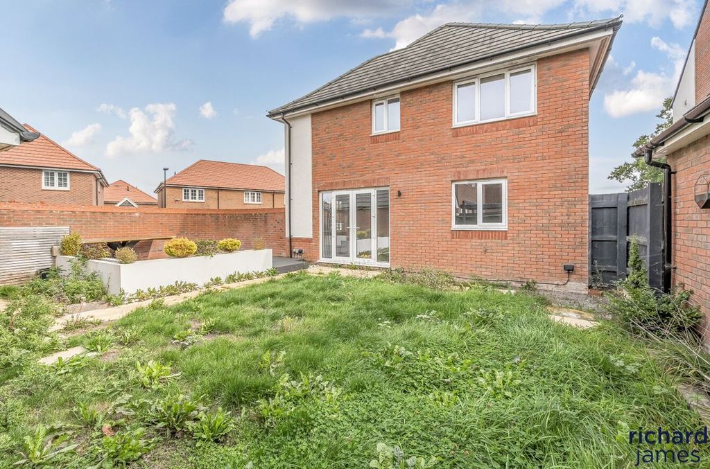 Additional image 18 of 4 bed detached house for saleCrofton Road, Swindon SN3