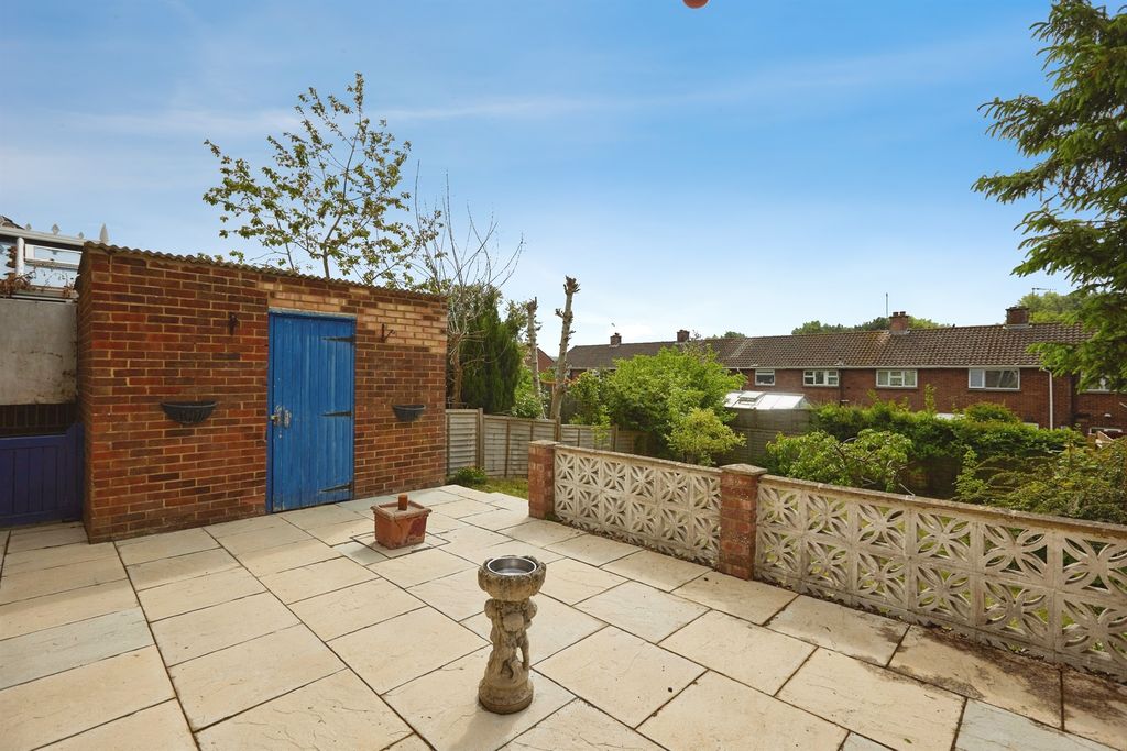 Additional image 4 of 3 bed terraced house for saleBishopdown Road, Salisbury SP1