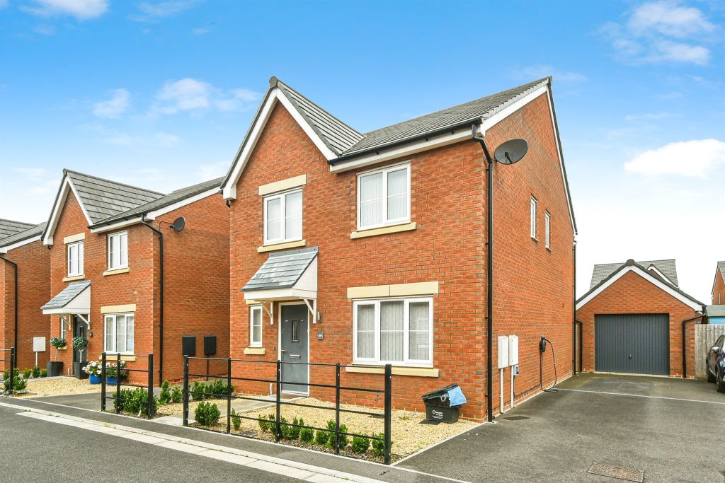 4 bed detached house for saleMagdalene Close, South Marston, Swindon SN3