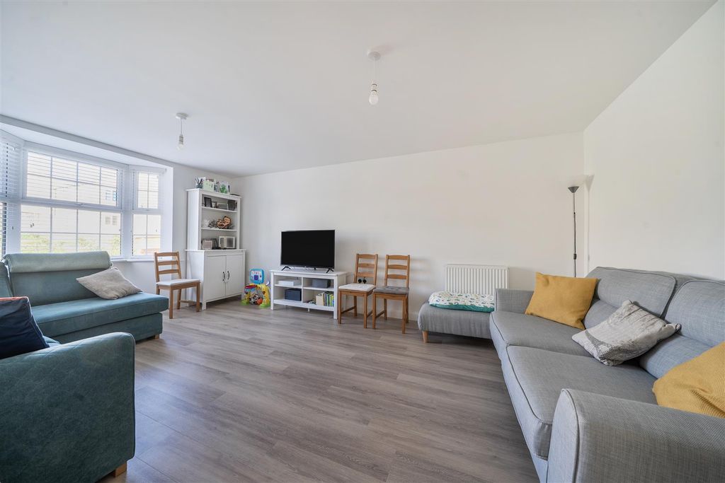 Additional image 5 of 4 bed detached house for saleBothwell Close, Chippenham SN15
