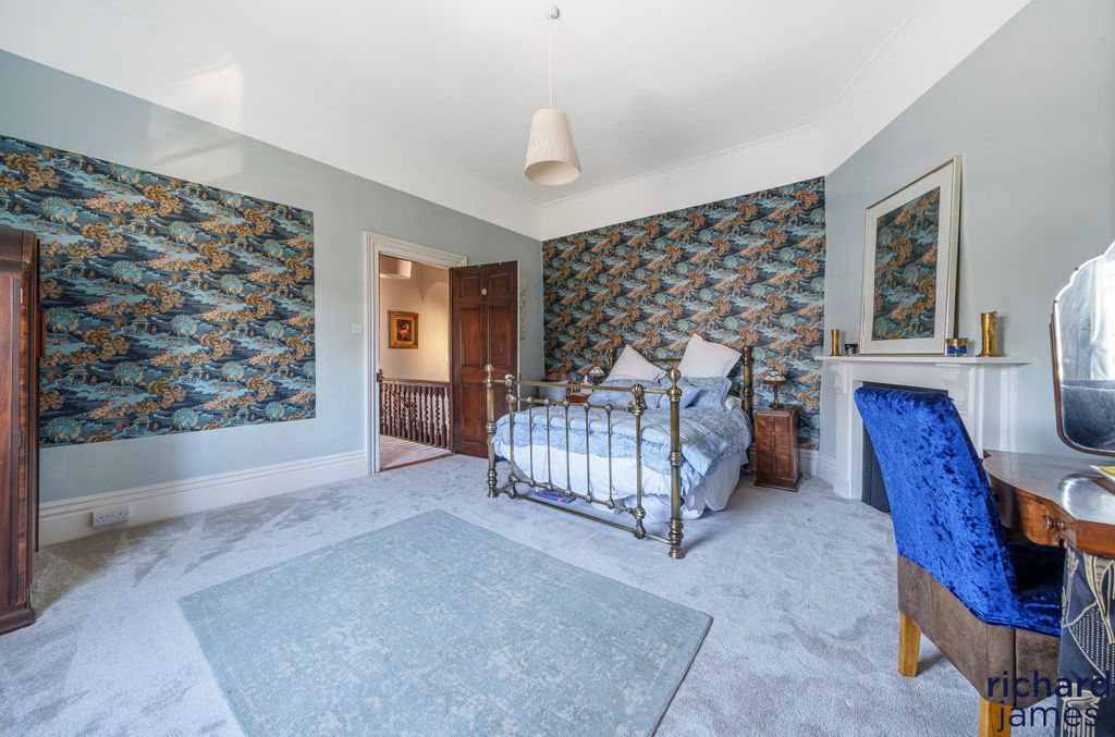 Additional image 25 of 6 bed detached house for saleHigh Street, Royal Wootton Bassett SN4