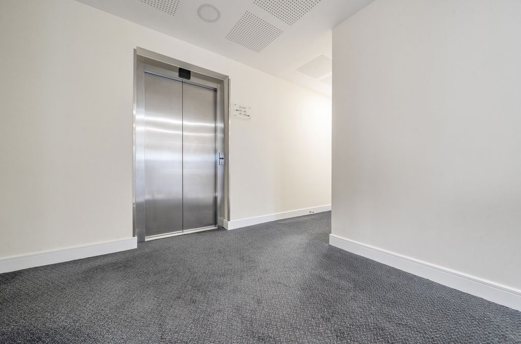 Additional image 15 of 2 bed flat for saleFleming Place, Bracknell RG12