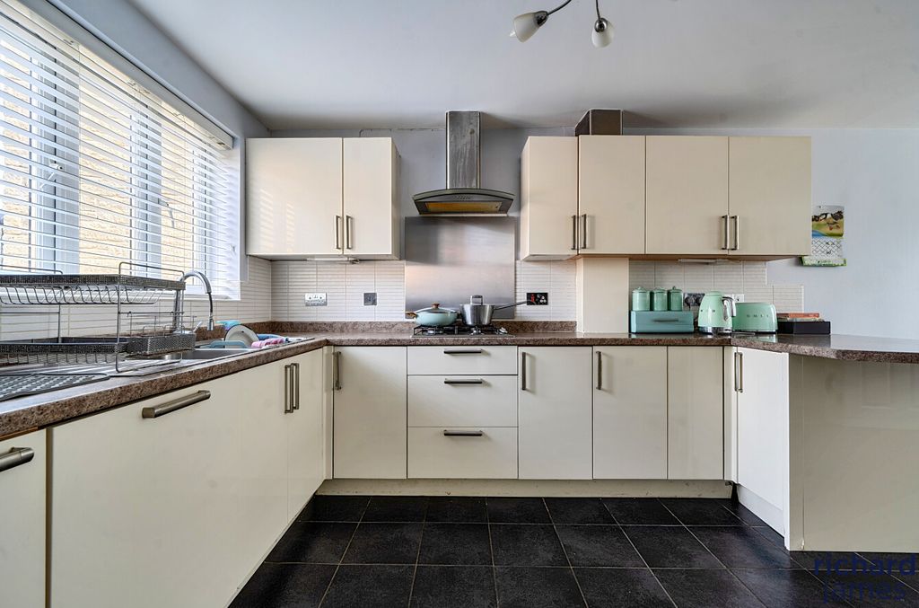 Additional image 5 of 4 bed detached house for saleCharmind Walk, Haydon Wick, Swindon SN25