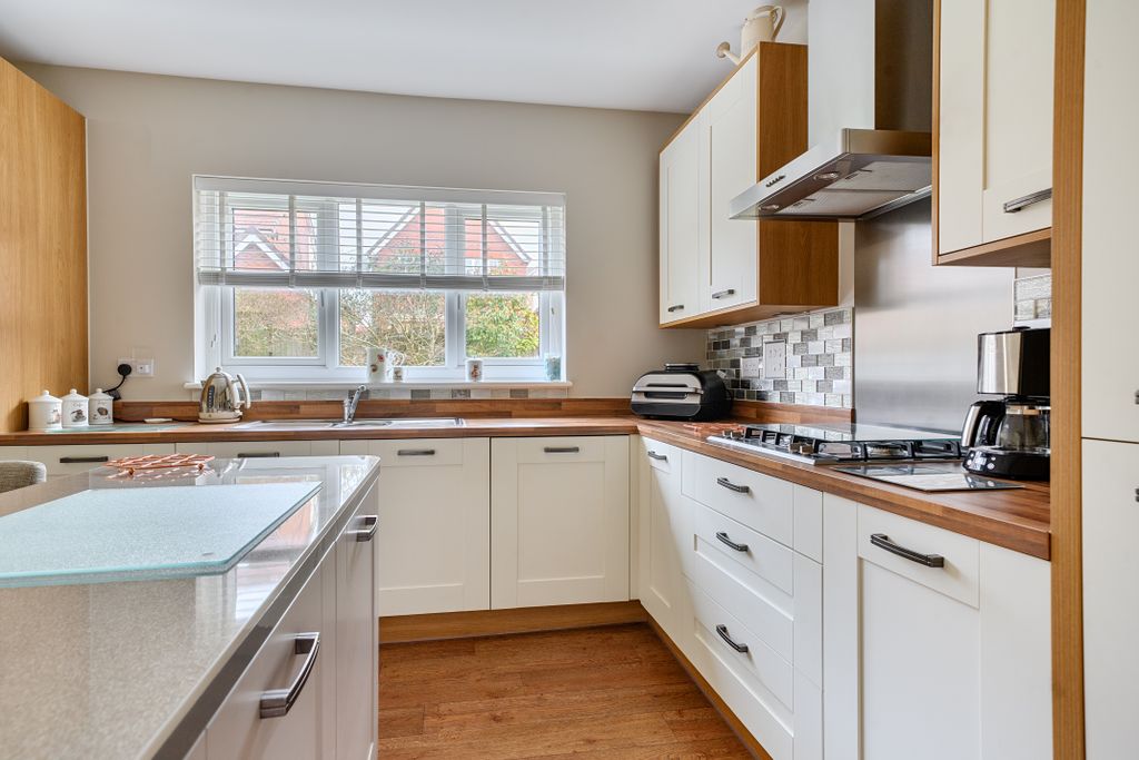 Additional image 5 of 4 bed detached house for saleLordswood, Swindon SN3