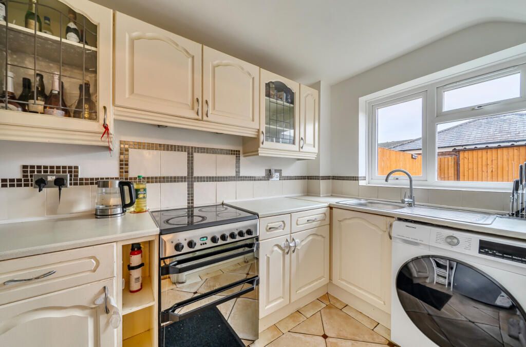 Additional image 4 of 2 bed flat for saleSt. Andrews, Bracknell RG12