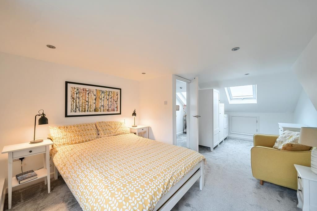 Additional image 14 of 6 bed detached house for saleFennel Close, Swindon SN2