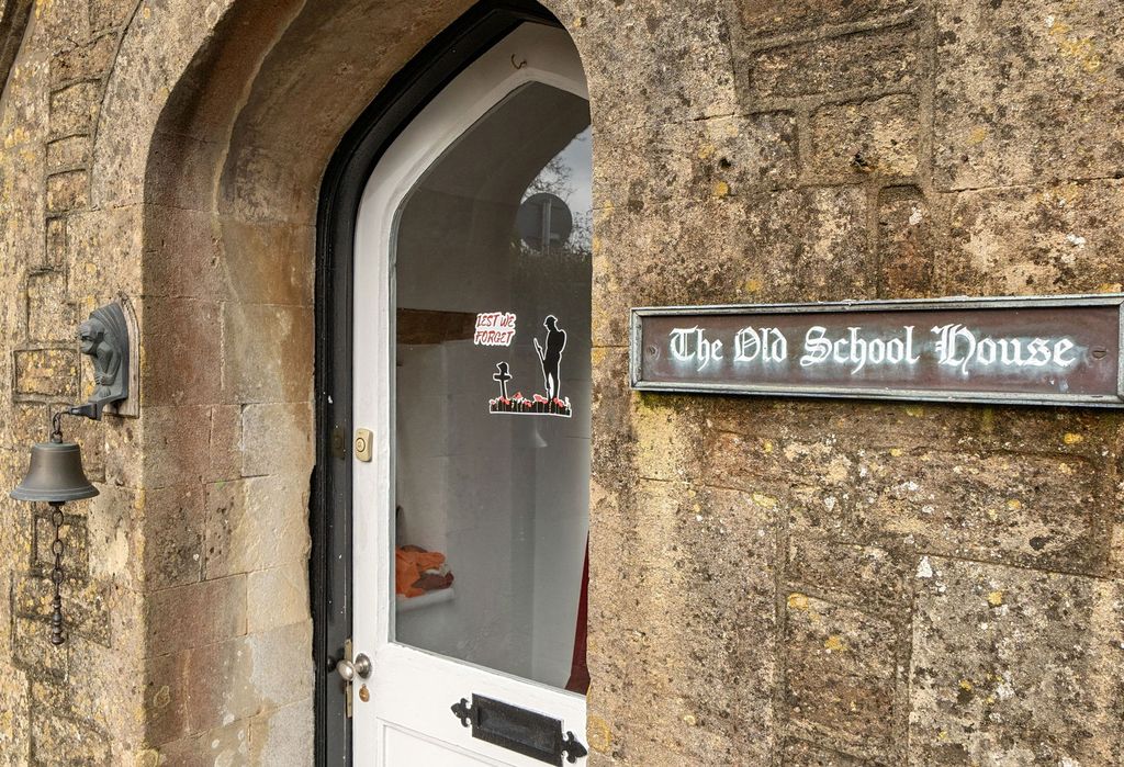 2 bed end terrace house for saleThe Old School House, Maiden Bradley BA12