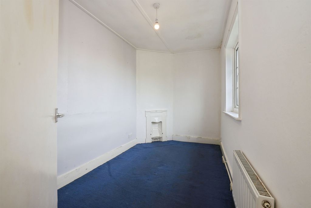 Additional image 12 of 3 bed semi-detached house for saleNursteed Road, Devizes SN10