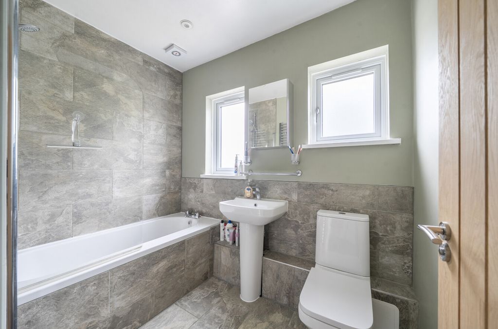 Additional image 16 of 3 bed semi-detached house for saleChurchward Avenue, Swindon, Wiltshire SN2