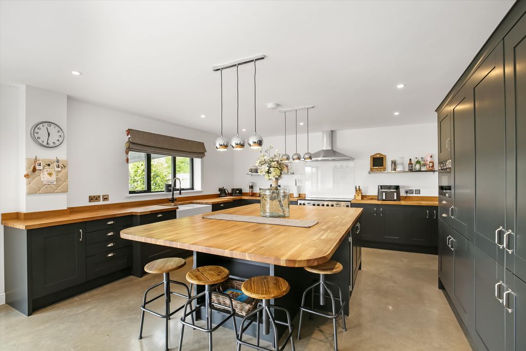 Additional image 4 of 5 bed detached house for saleMount Hermon Road, Palestine, Andover, Hampshire SP11