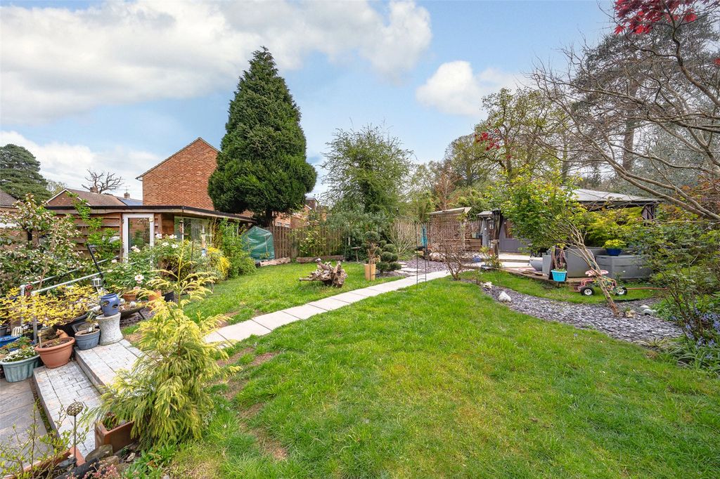 Additional image 16 of 4 bed detached house for saleBullbrook Drive, Bracknell, Berkshire RG12