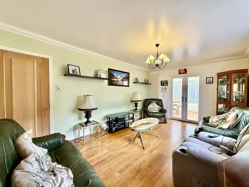 Additional image 4 of 3 bed detached bungalow for saleEgerton Close, Swindon SN3