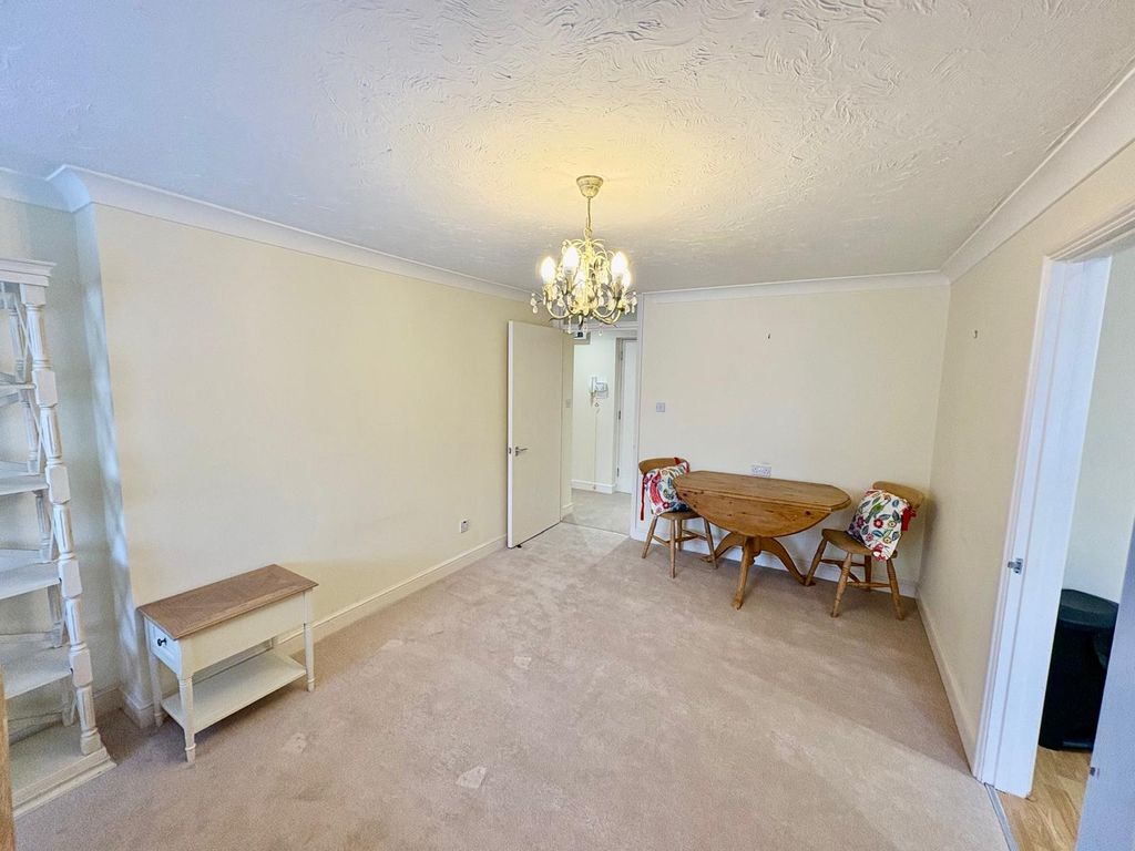Additional image 2 of 1 bed property for saleSt Christophers Gardens, Ascot, Berkshire SL5
