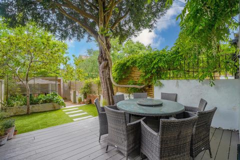 Belvoir Road, East Dulwich, London SE22