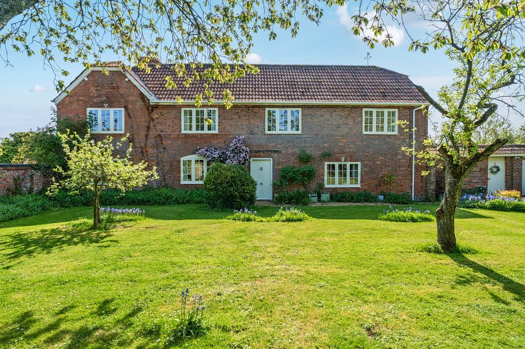 4 bed detached house for saleDurlett Road, Rowde SN10