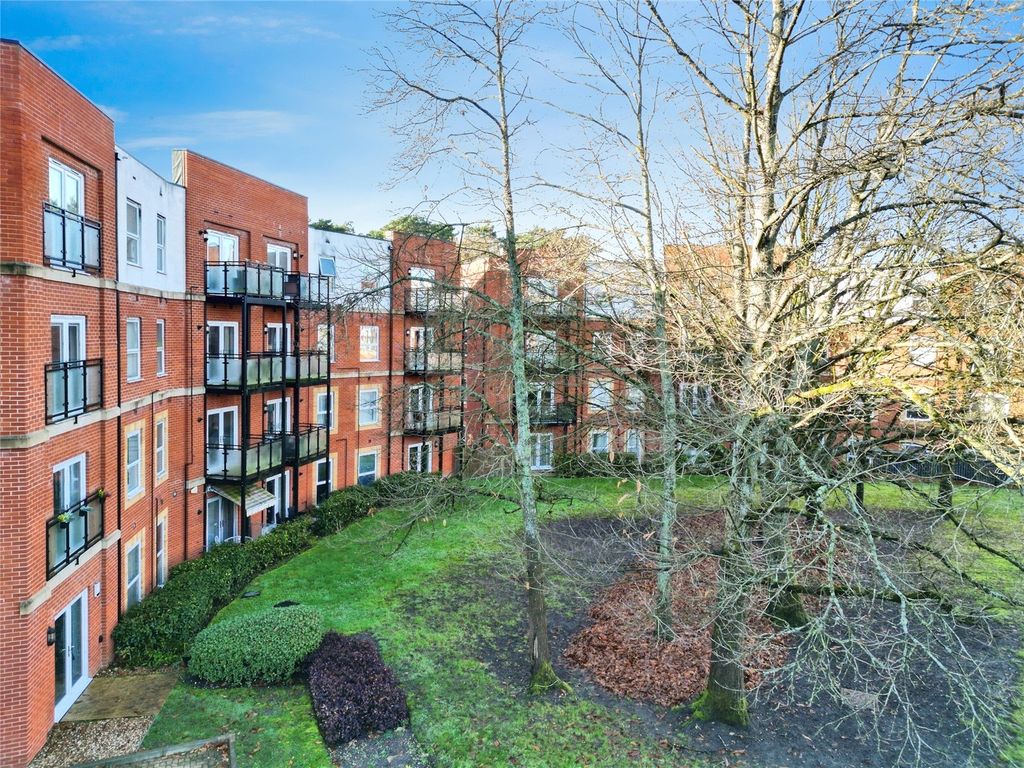 Additional image 3 of 2 bed flat for saleEdrich Grange, Crowthorne, Berkshire RG45
