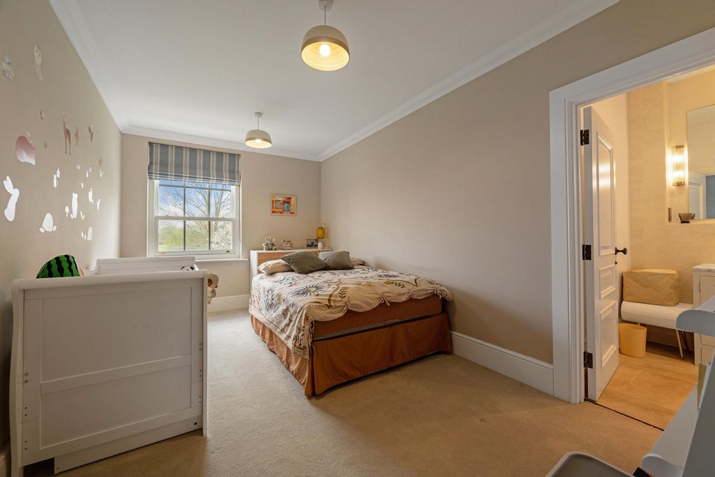 Additional image 9 of 2 bed flat for saleWinkfield Park Winkfield Row Bracknell, Berkshire RG42