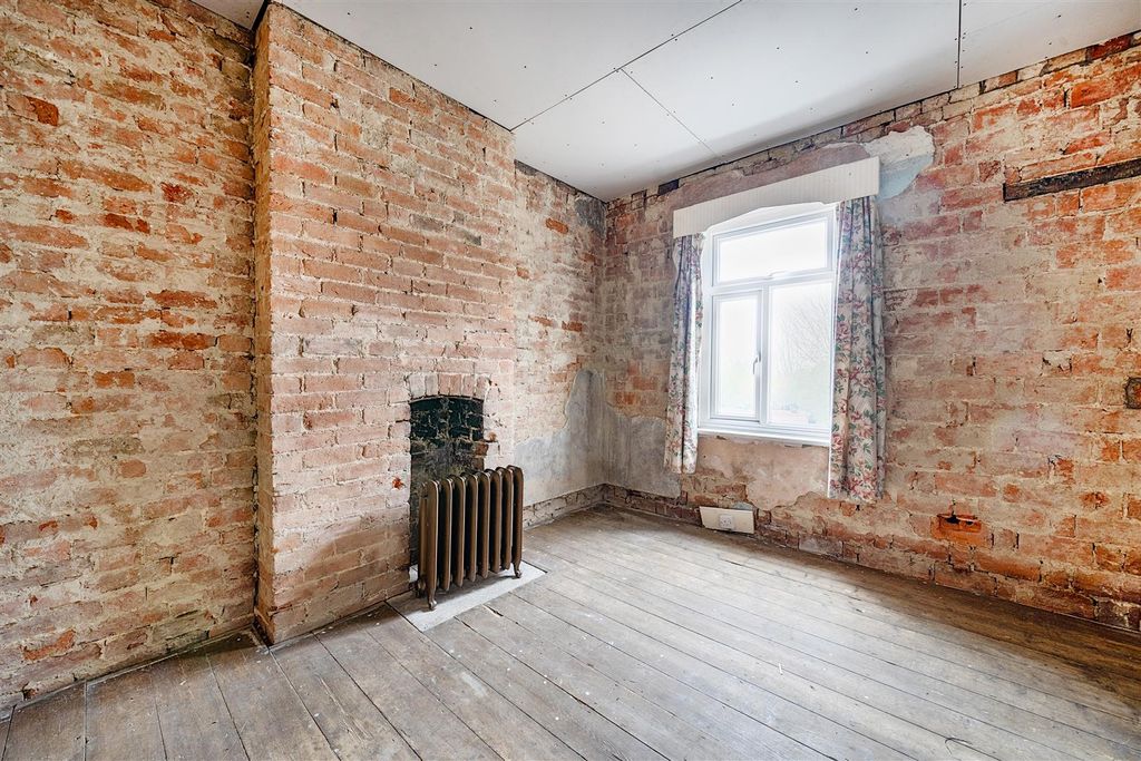 Additional image 11 of 3 bed semi-detached house for saleDevizes Road, Wroughton SN4