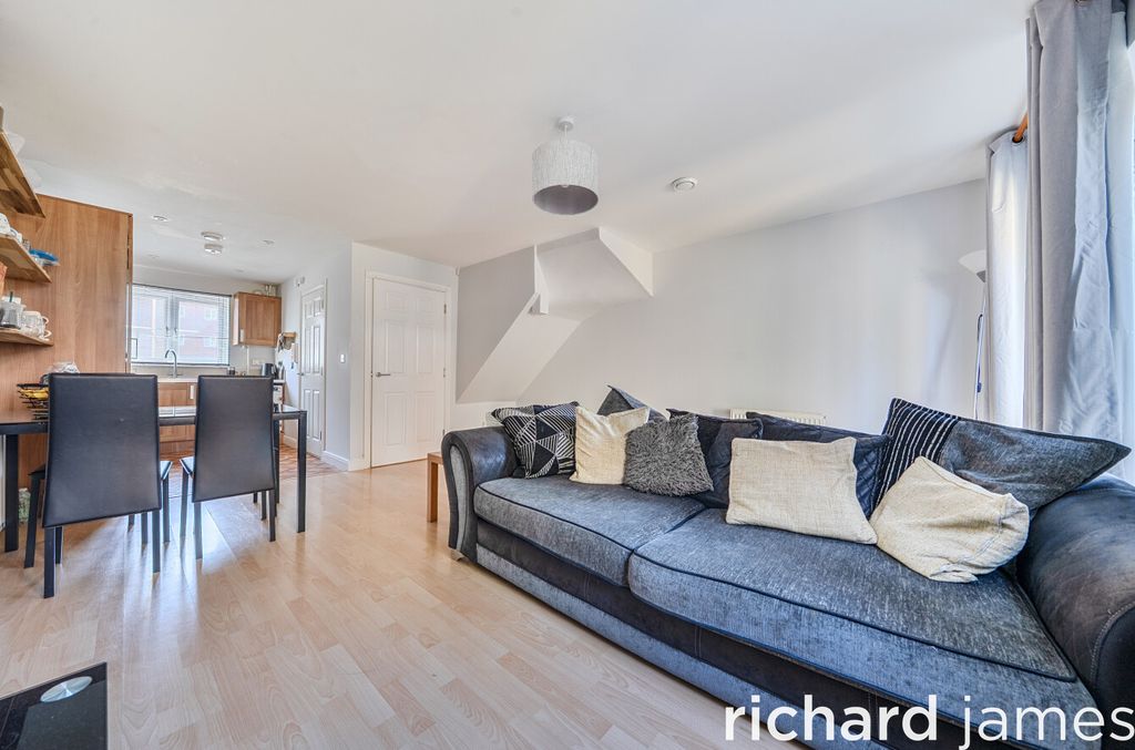 Additional image 5 of 3 bed terraced house for saleMarlborough Road, Swindon SN3