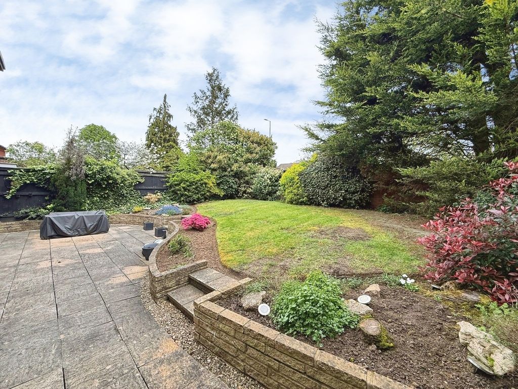 Additional image 4 of 4 bed detached house for saleWoodford Green, Bracknell, Berkshire RG12