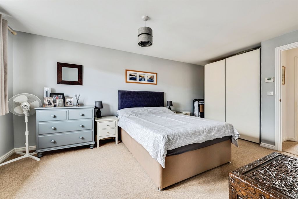 Additional image 10 of 5 bed detached house for salePolesdon Avenue, Coate, Swindon SN3