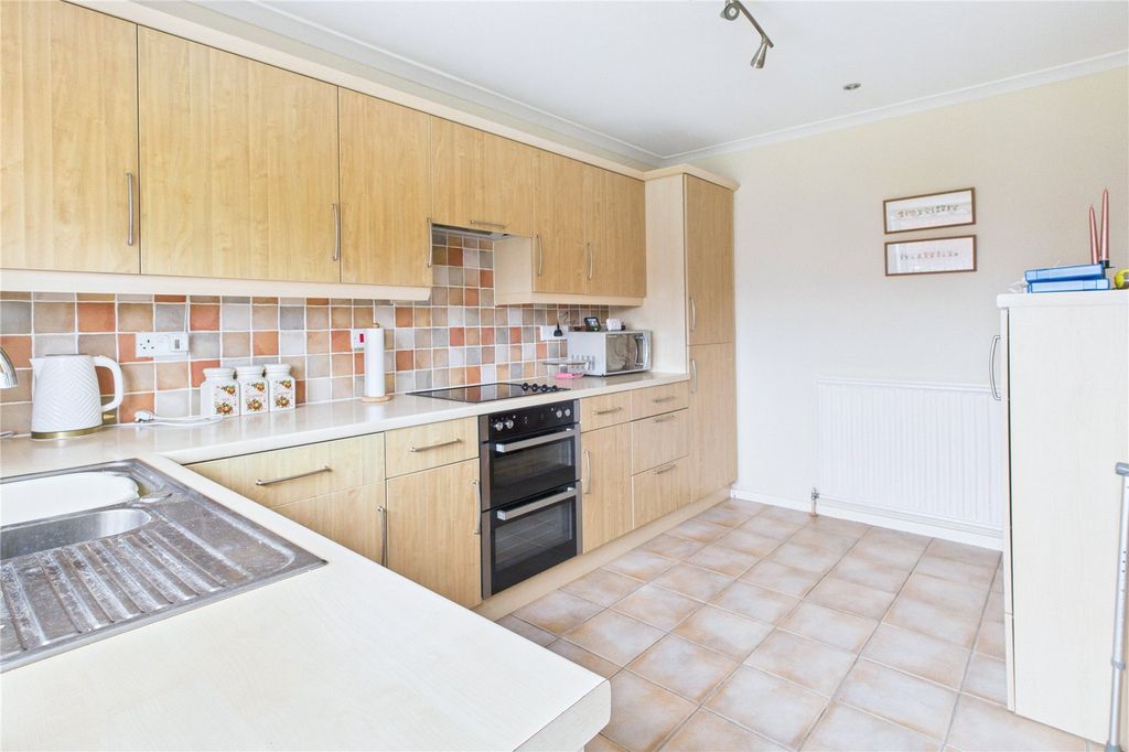 Additional image 6 of 3 bed bungalow for saleThames Avenue, Greenmeadow, Swindon SN25