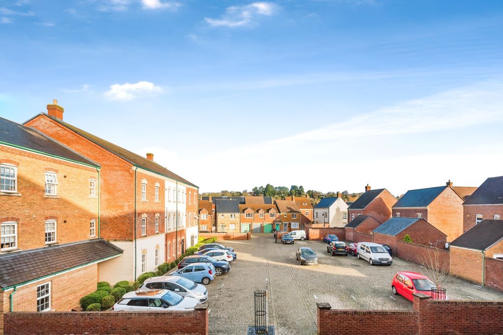 Additional image 8 of 2 bed flat for saleStaldon Court, Swindon, Wiltshire SN1